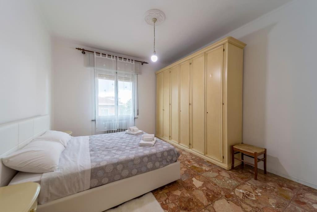 Nabucco'S Home: Centro Ospedale Parma Exteriör bild